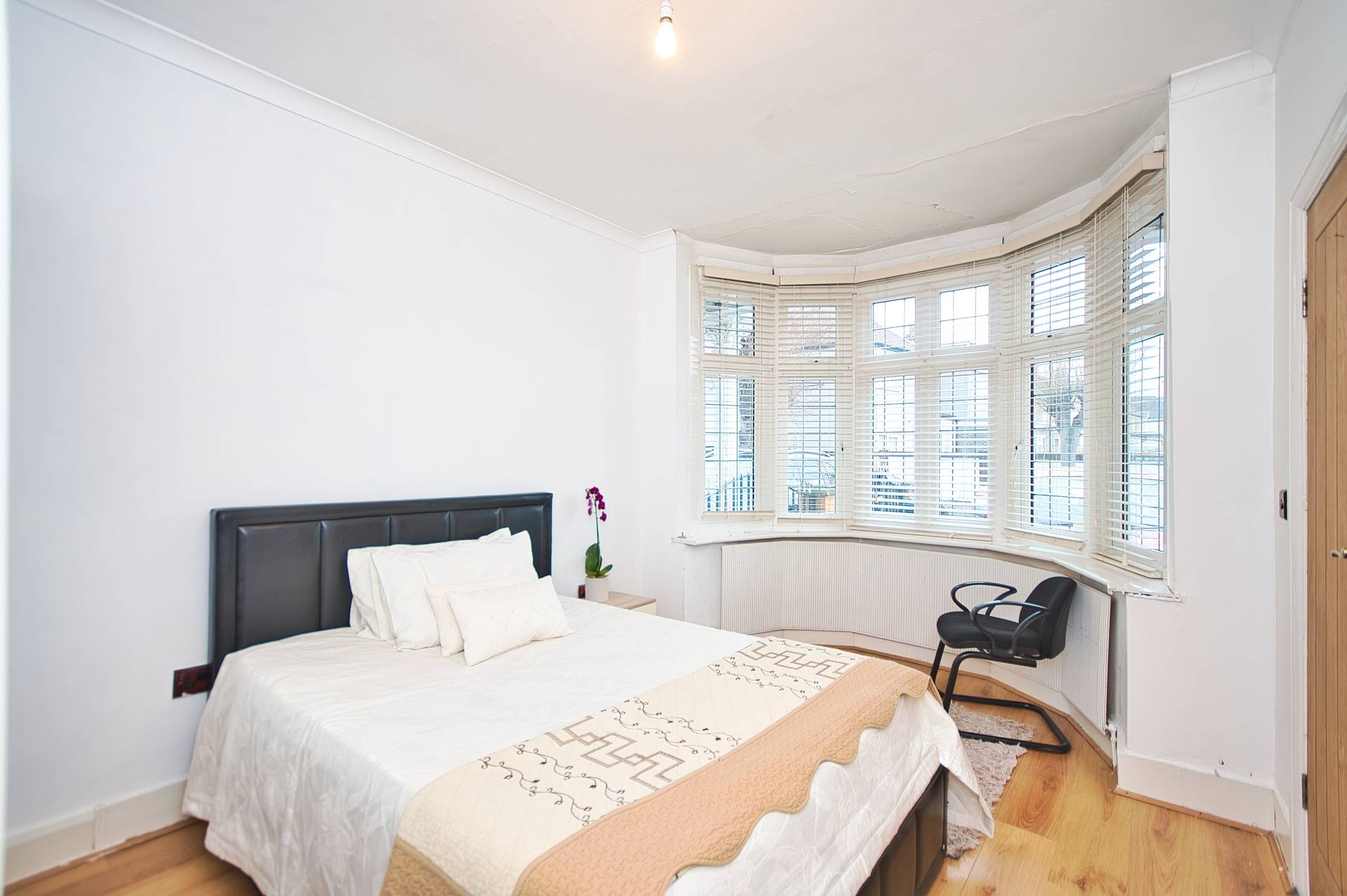 Customisation And Material Choices For Bow And Bay Windows In Bicester