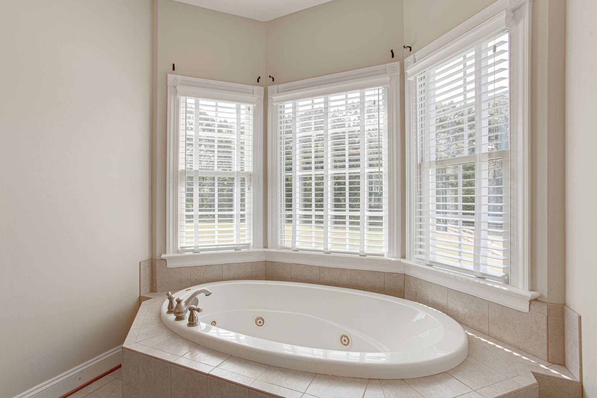 Bow And Bay Windows in Bicester
