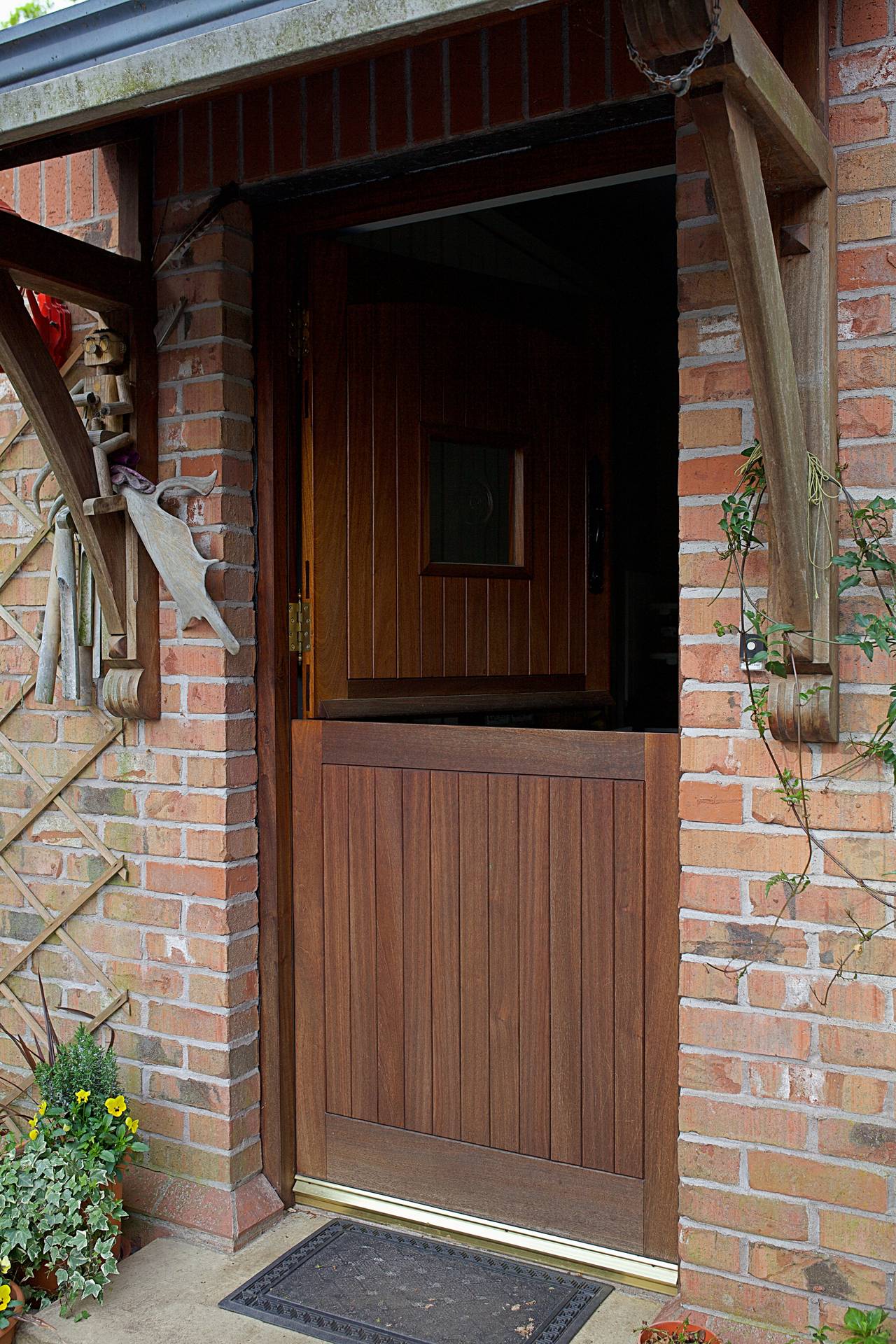 Explore The Versatility Of Stable Doors In Banbury