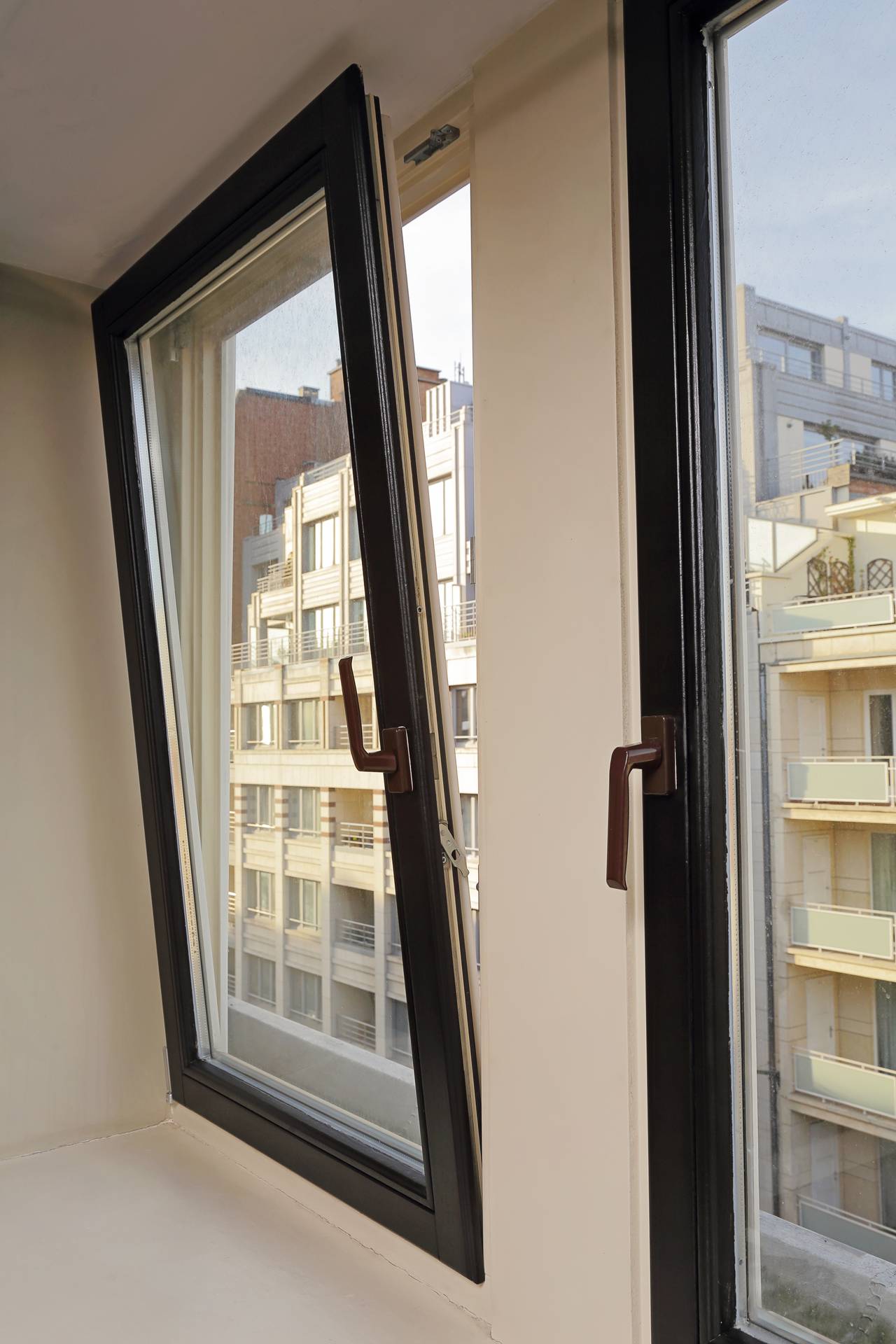 Exploring The Benefits Of Tilt & Turn Windows In Aylesbury